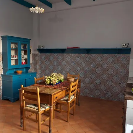 بيت للعطل House Taormina *